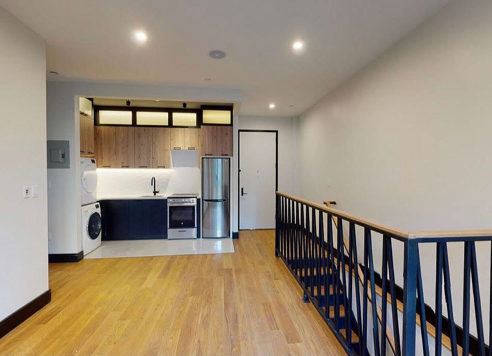 1st image of 125 Clifton Pl #1B