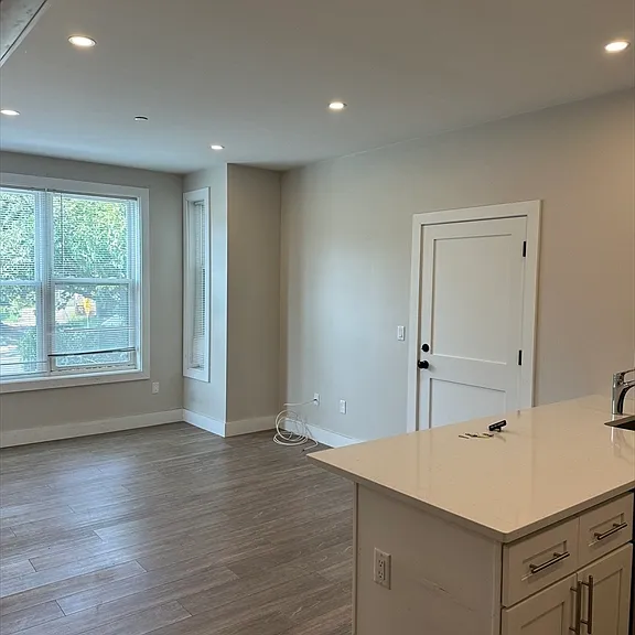 58 River St #6 — Photo 4