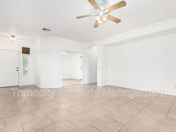 4th image of 4442 E County Down Dr