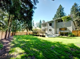 10423 NE 204th Pl, Bothell, WA 98011