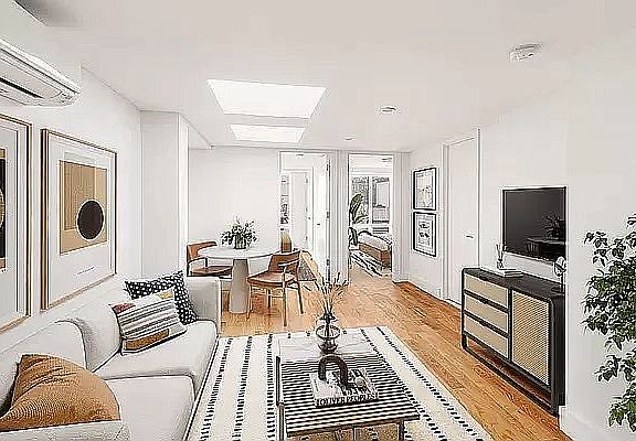 2nd image of 801 Franklin Ave #6