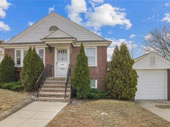 196 Wardlaw Ave, Providence, RI 02908