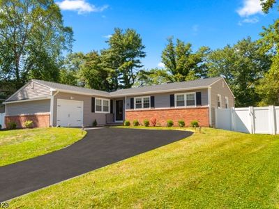 6 Hillsdale Rd, Lawrence Township, NJ, 08648
