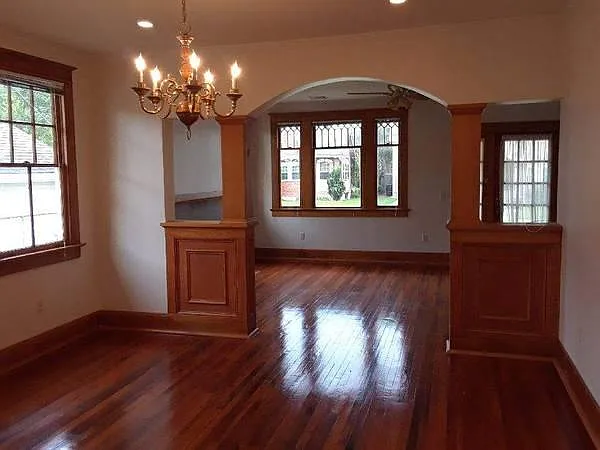 4040 Clermont Dr — Photo 6