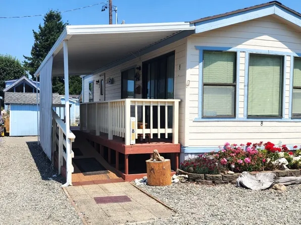 95706 Jerrys Flat Rd Space 8, Gold Beach, OR 97444