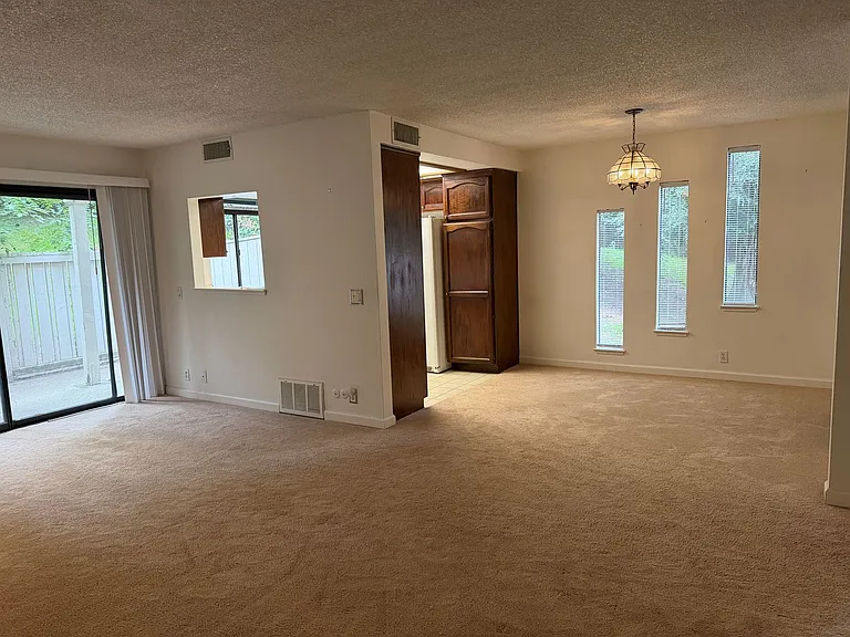 7806 Wren Ln — Photo 5