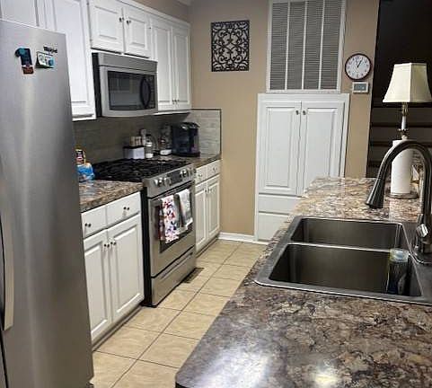 2nd image of 100 Bailey Blf Suite 7