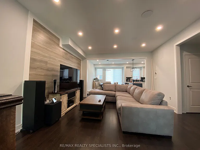 1458 Yellow Rose Cir — Photo 11