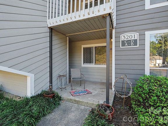 2nd image of 3201 Heathstead Pl