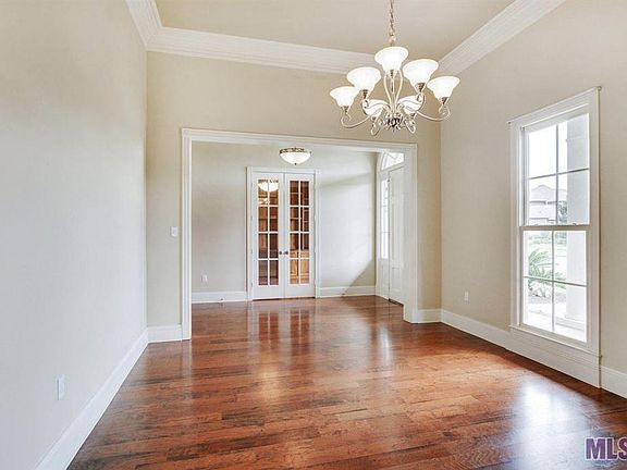 4th image of 36034 Beverly Hills Dr