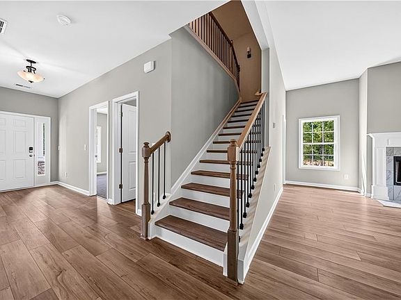 4th image of 236 Lee Road 2234 Rd