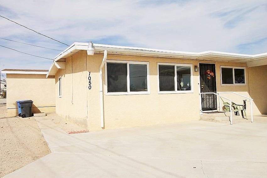 1st image of 1050 Luna Dr