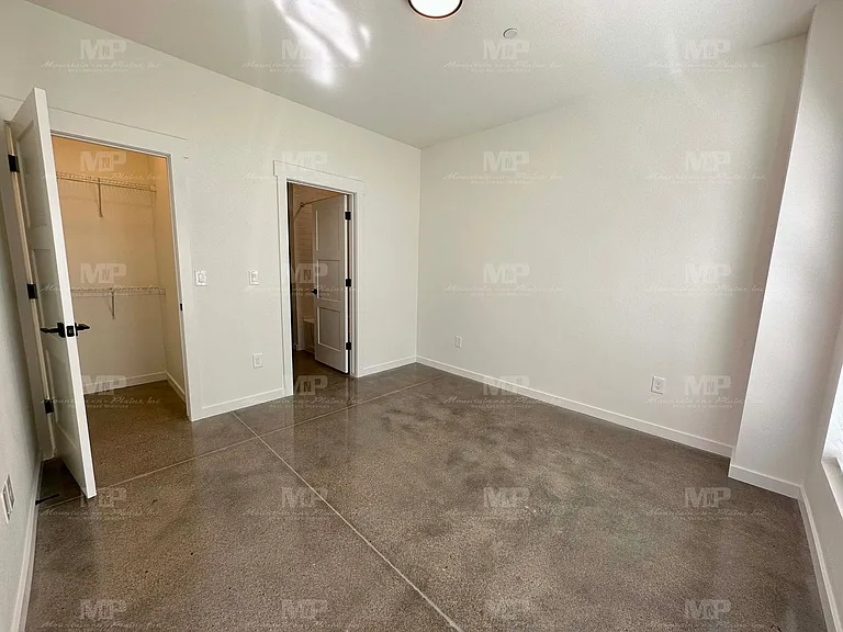 301 Parker St #B — Photo 6