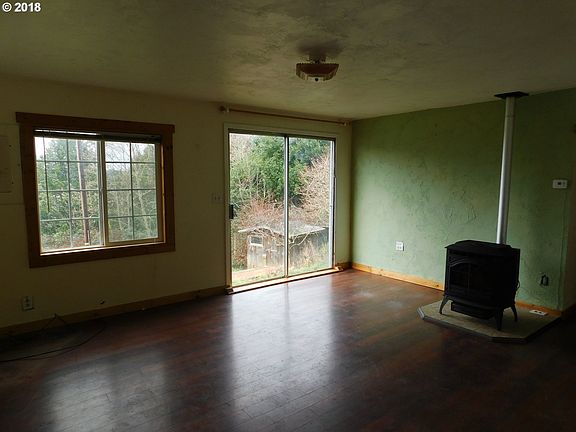 4th image of 93089 Vida Prince Ln