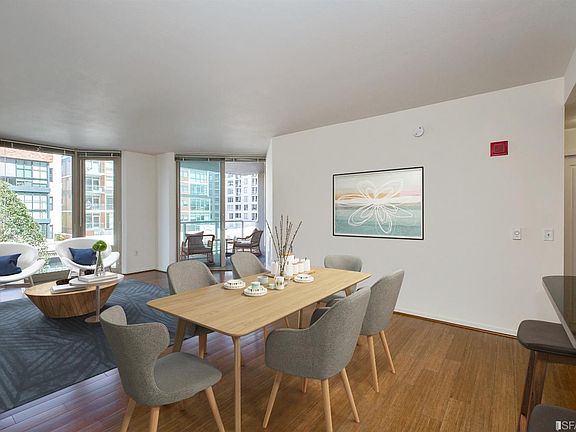 5th image of 88 King St Unit 415