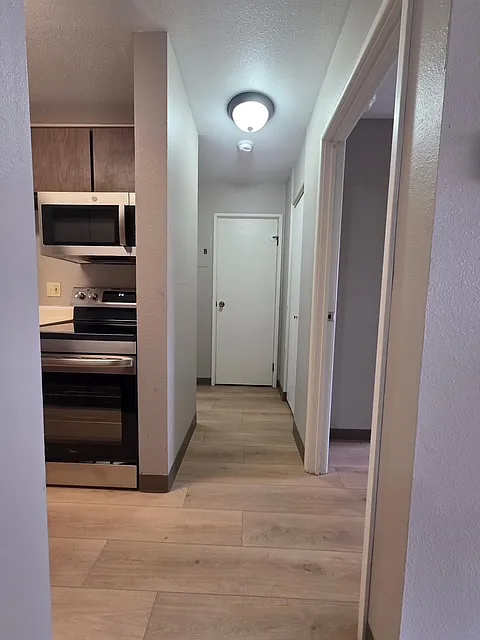 Liberty Lights Apartments C — Photo 4