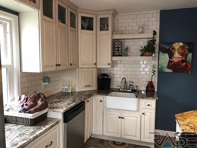 2nd image of 3022 N Presentation Ct