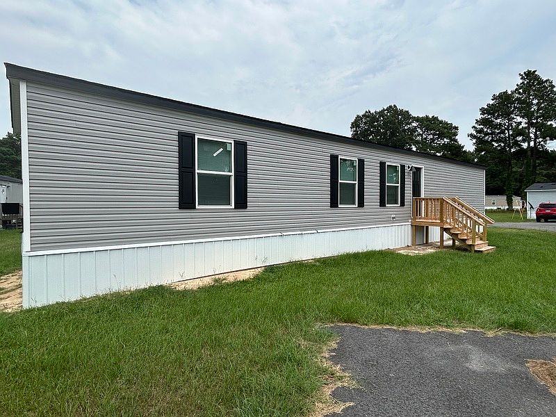 1st image of 327A Picardy Dr