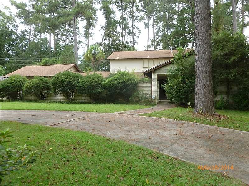 2nd image of 116 Golfview Ln