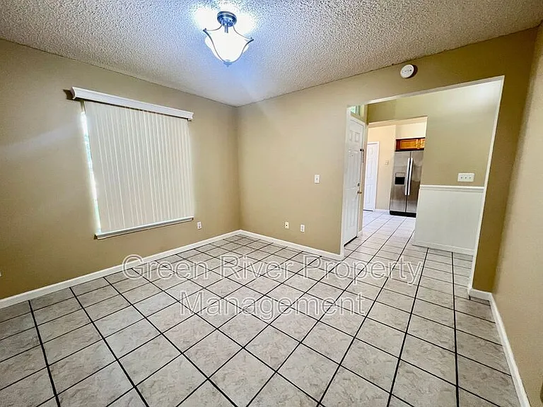 13140 Staffordshire Dr S — Photo 6