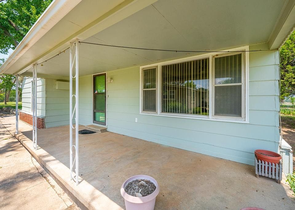 310 N 2nd St, Conway Springs, KS 67031 Zillow