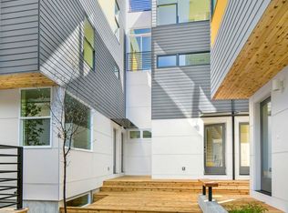 908 B 13th Ave, Seattle, WA 98122