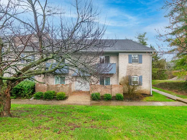 1088 Armstrong Mill Rd, Lexington, KY 40517