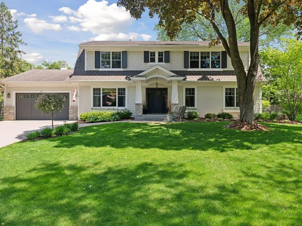 261 Ridgeview Dr, Wayzata, MN 55391