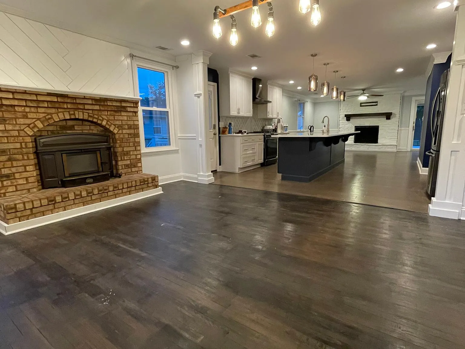 2727 Cecil Dr — Photo 1