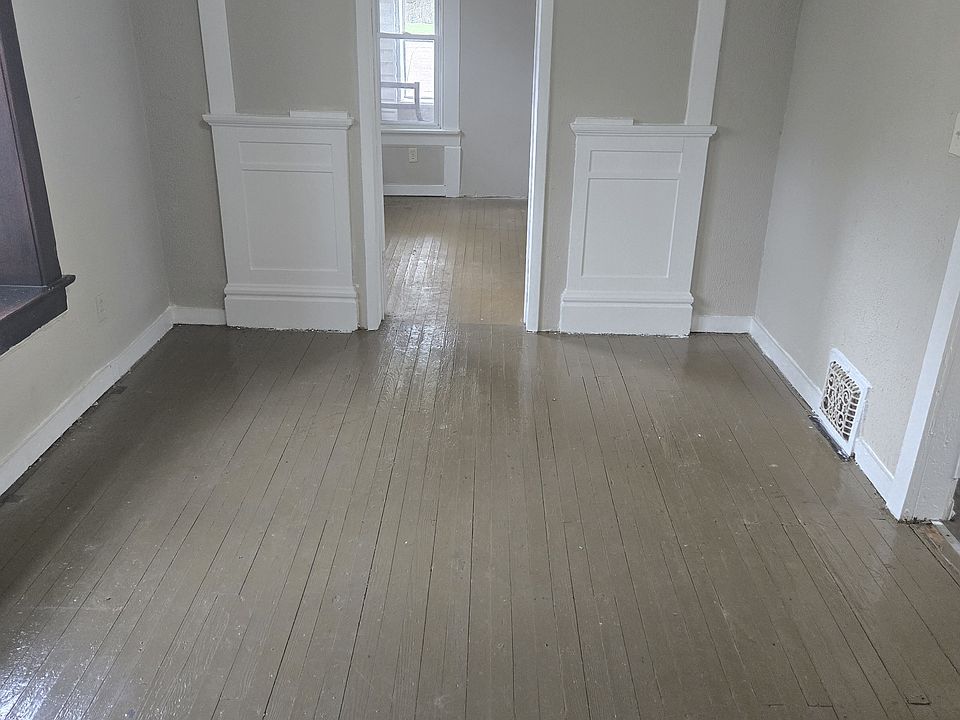 1st image of 928 Nathan St Floor 1