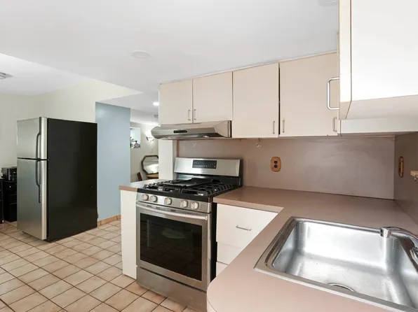 31-47 43rd Street image 11 of 17