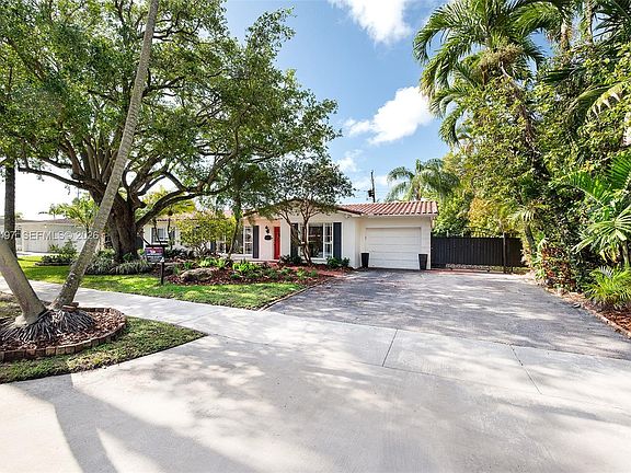 2nd image of 9370 SW 82nd St