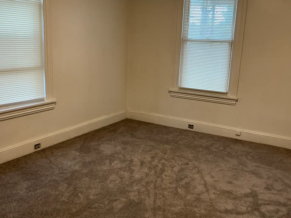 157 E Lincoln Hwy #1