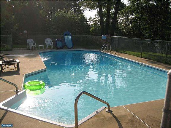 2nd image of 179 Orlando Dr