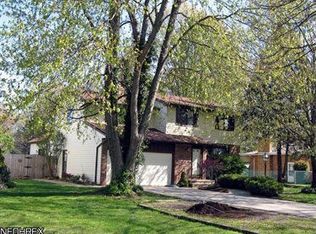 28036 Wisteria Dr, North Olmsted, OH 44070