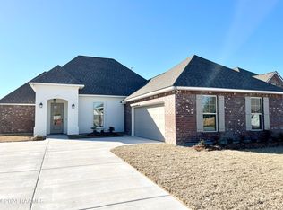 106 Preston Rose Ln, Youngsville, LA 70592