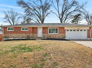 9840 Lakeford Ln, Saint Louis, MO 63123