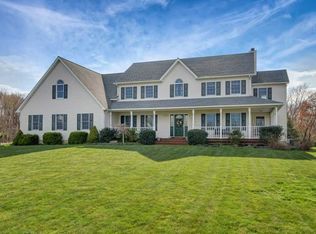 46 Wennington Dr, Poughkeepsie, NY 12603