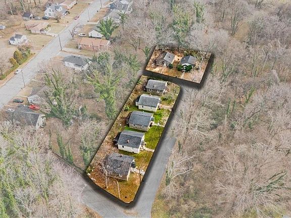3rd image of 309 Leary Cir