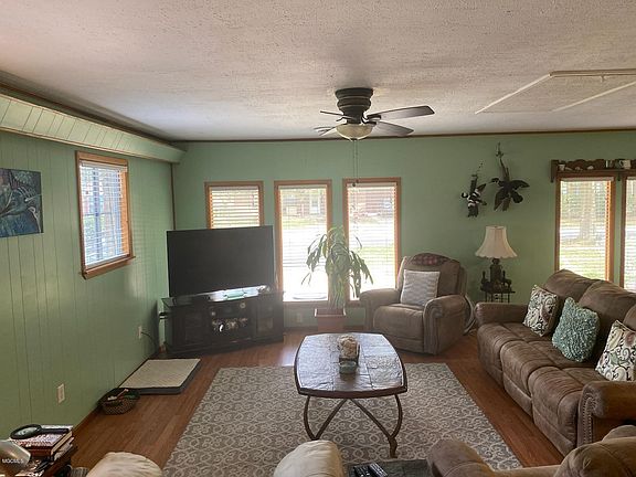 4th image of 4703 Robinhood Dr