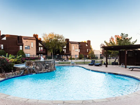 1712 Baird Farm Cir, Arlington, TX