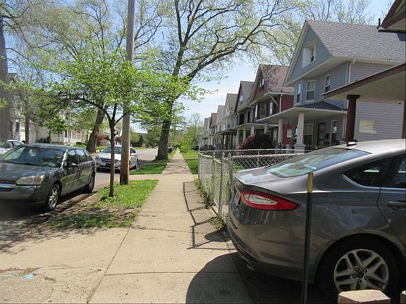 4th image of 10622 Englewood Ave
