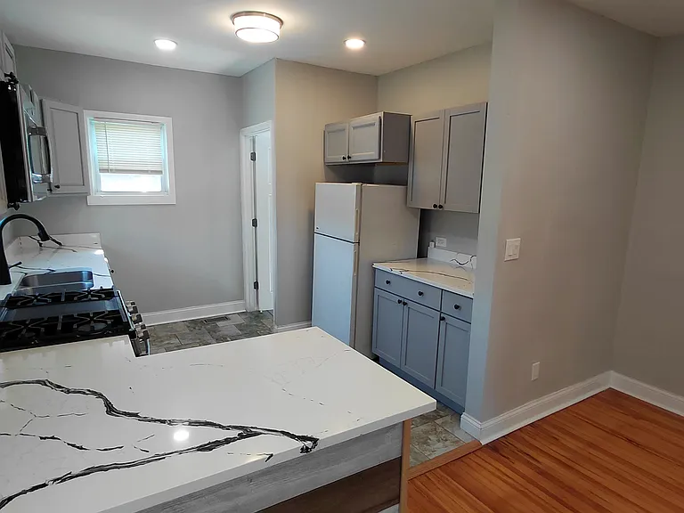 6215 Blaine Ave — Photo 8