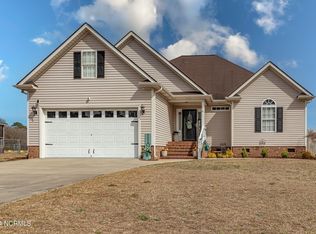 110 Autumn Ridge Dr, Pikeville, NC 27863