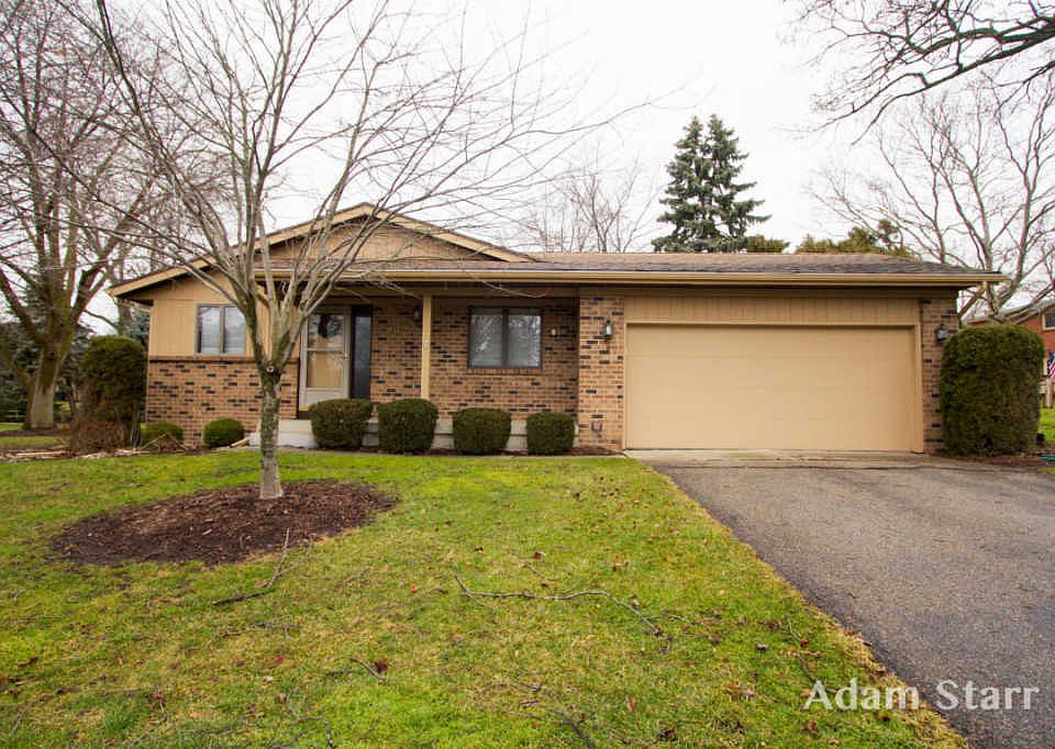 1st image of 2121 Dewberry Dr NE #5