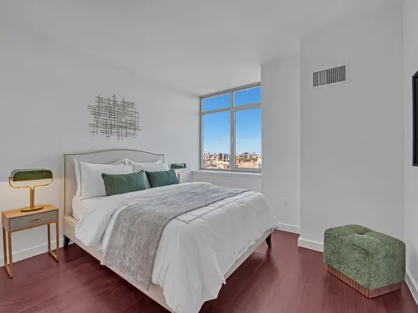 1485 5th Avenue image 10 of 24