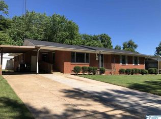912 Woodall Ln NW, Huntsville, AL 35816