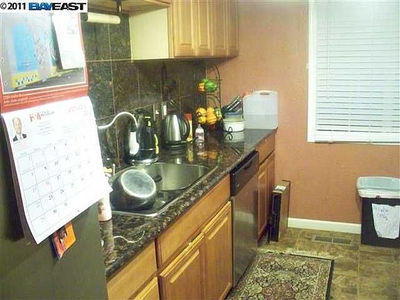4th image of 26339 Underwood Ave