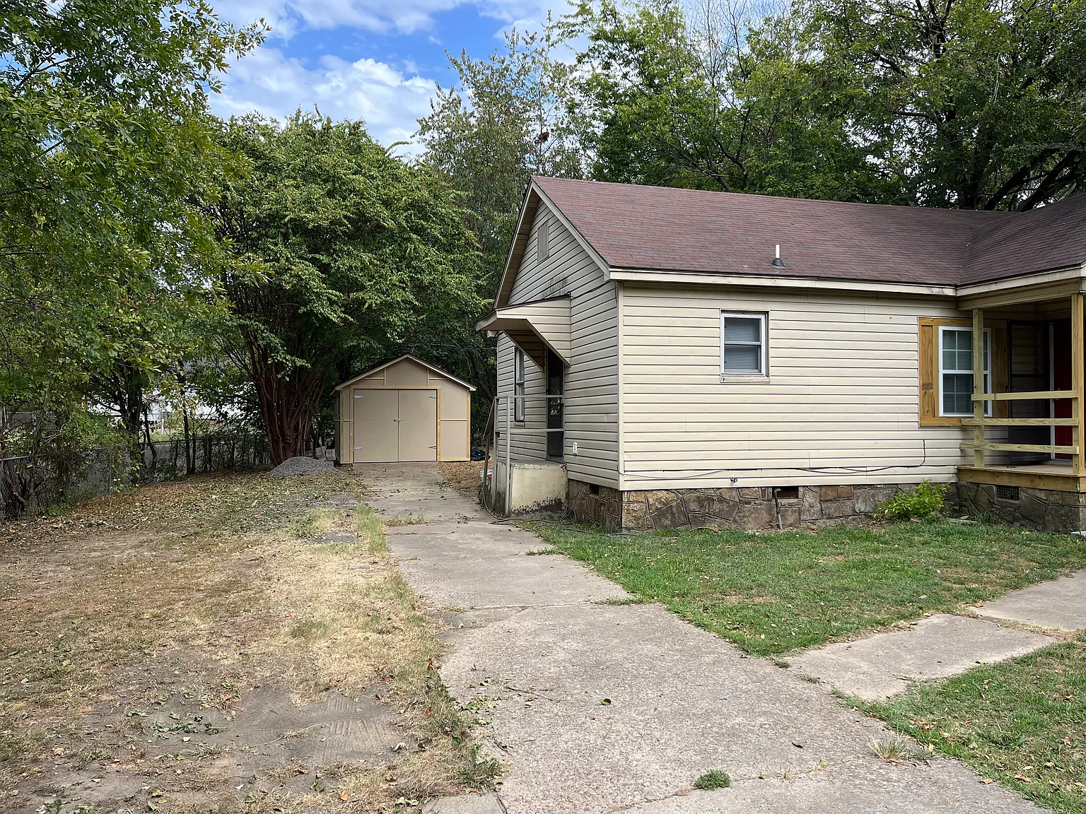 2 bed, 907 sqft, $900 — Photo 2