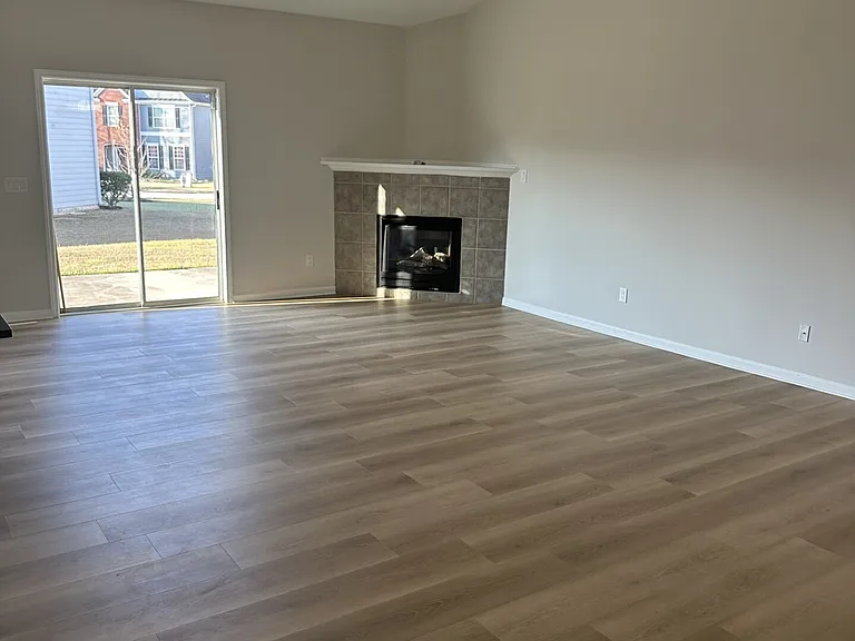 126 Horseshoe Ln — Photo 4